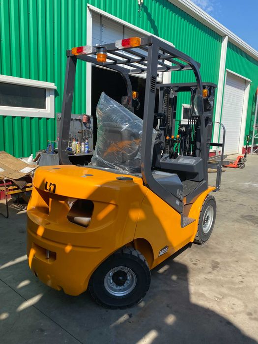 Motostivuitor Stivuitor NOU De Vanzare 2500KG STOC