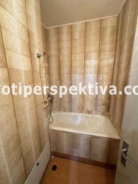 Продава се Тристаен апартамент в Пловдив, Кючук Париж - 96 кв.м за 1282 €/кв.м - Снимка #7