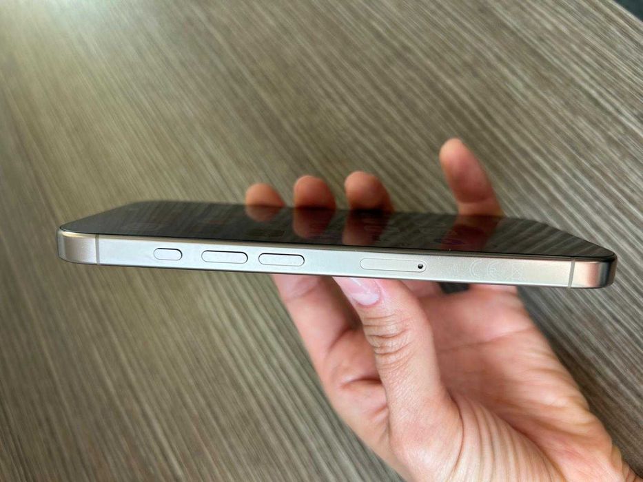 Iphone 16 PRO 256GB desert titanium stare impecabila-3500 RON
