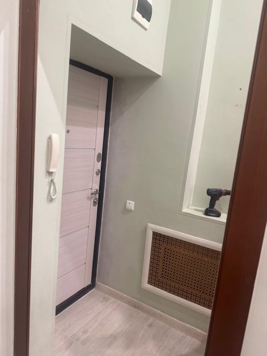 Зеркало настенное