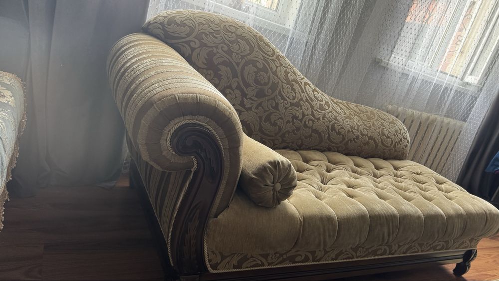 Диван для гостиной