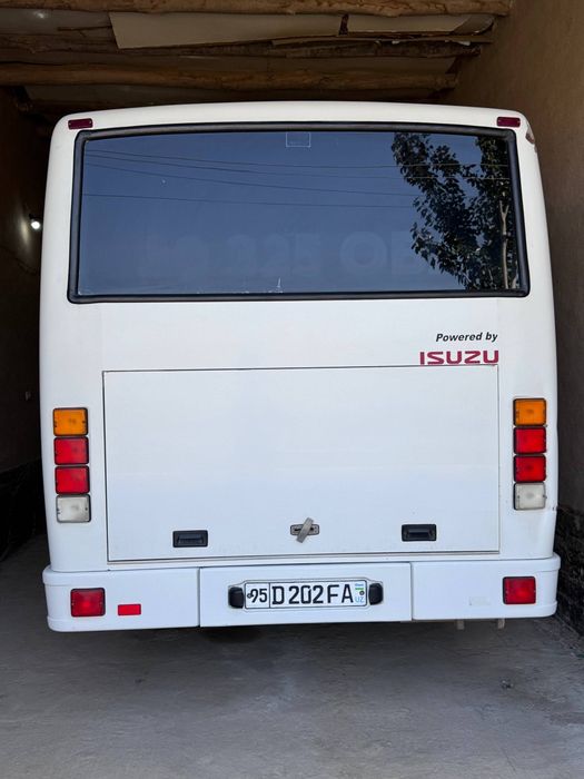 ISUZU NP40 2021yil