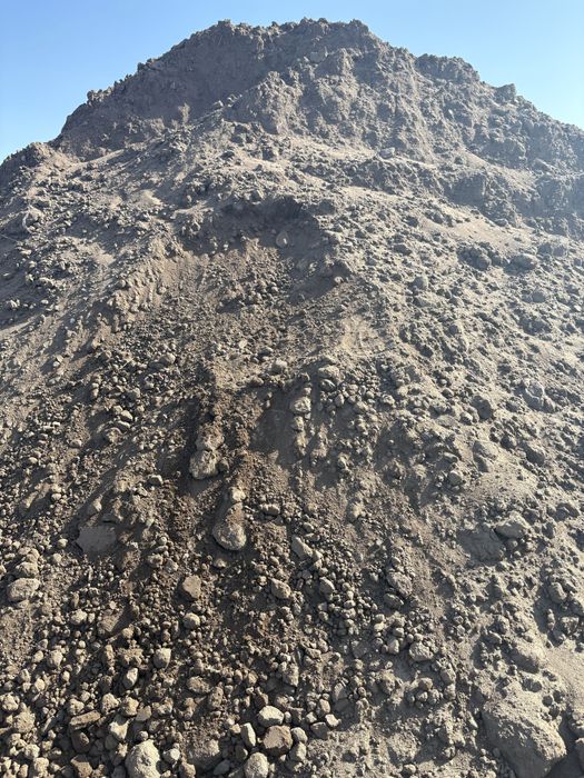 Продам: Перегной-3500тн. Плодородка -2000тн.Грунт-1200тн.