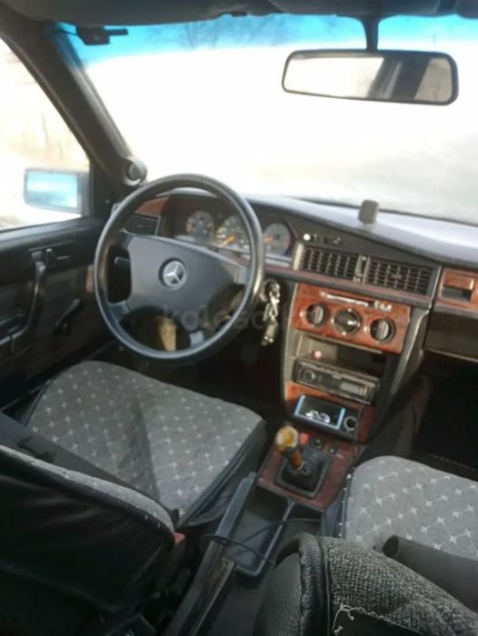 Продам мерседес 190