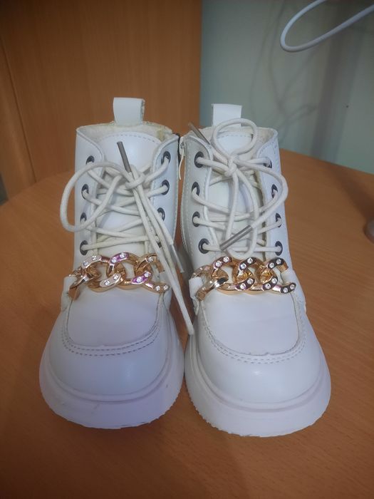 Сапожки осень-весна для девочки