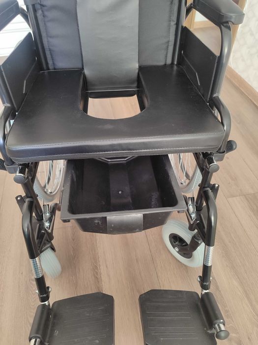 Коляска инвалидная