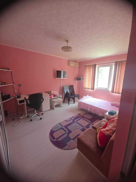 Продава 2 стаен разширен  - централна част в гр.Казанлък