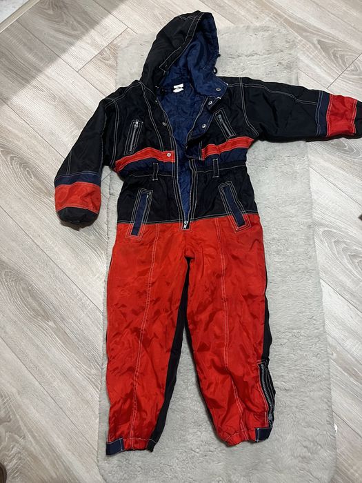 Продавам ски гащеризони