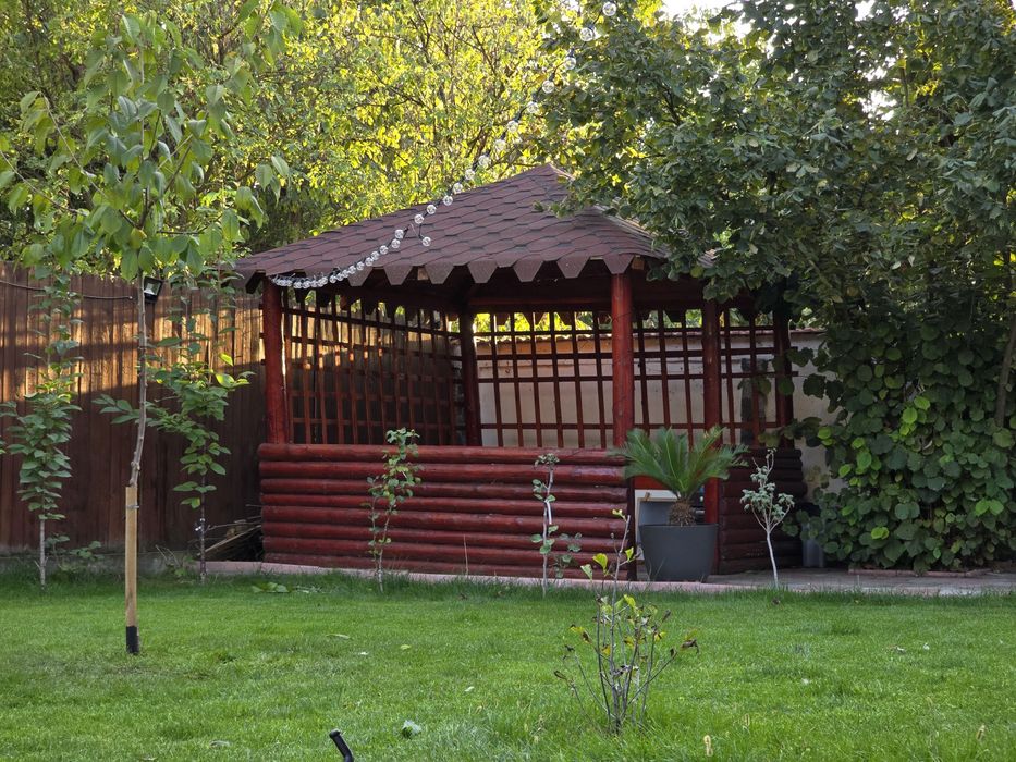 Foișor rustic rezistent si mare