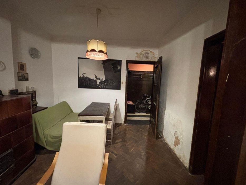 Продава се Двустаен апартамент в София, Център - 63 кв.м за 2024 €/кв.м - Снимка #1