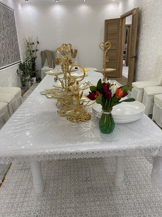 Продам гостиный стол