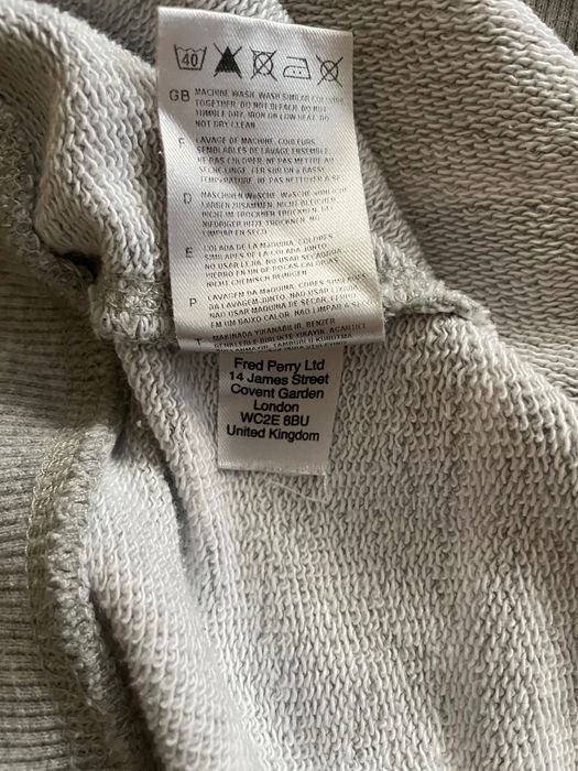 суичър Fred Perry