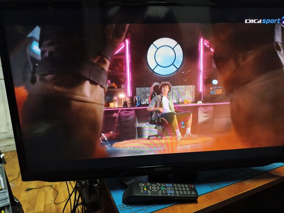 Tv televizor led Samsung diagonala 82cm full HD prinde canale digitale