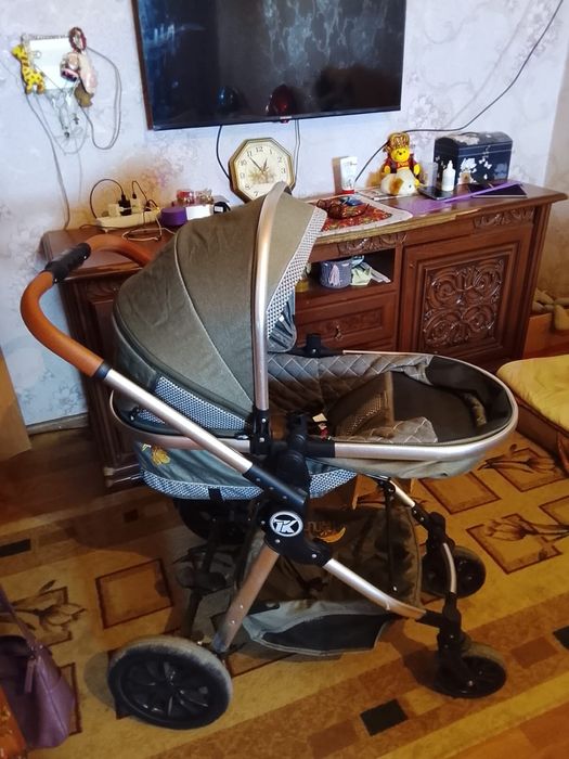 Продам каляску с автокреслом