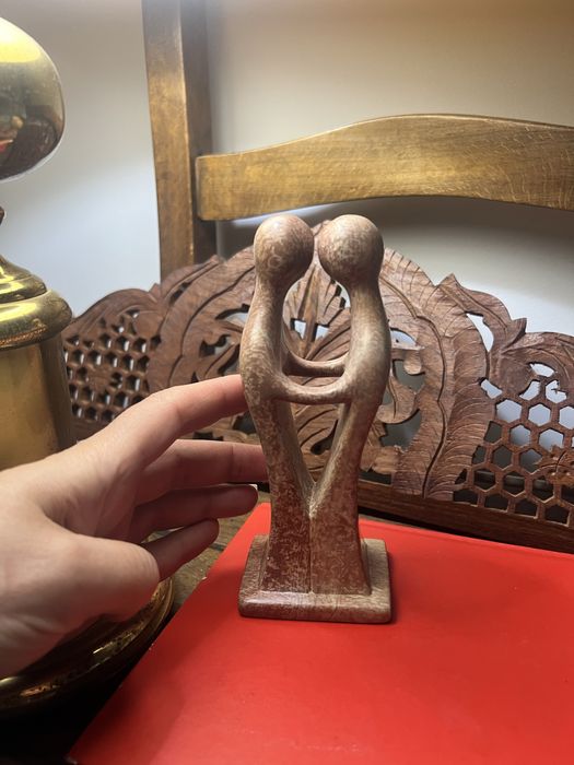 Statueta din piatra “ Indragostiti”