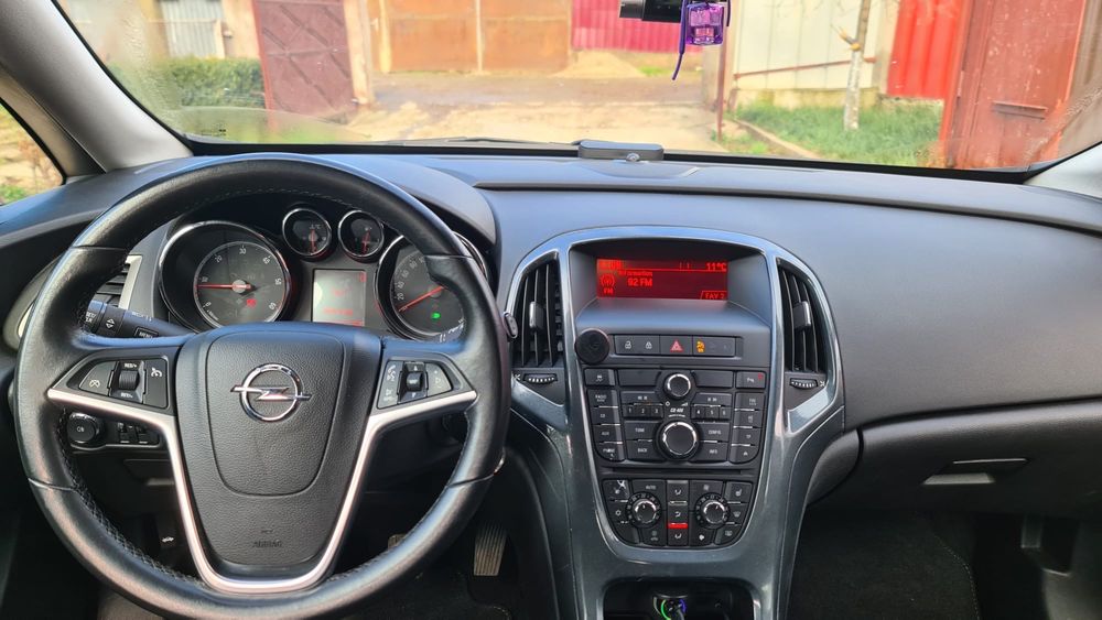 Opel Astra J 2010