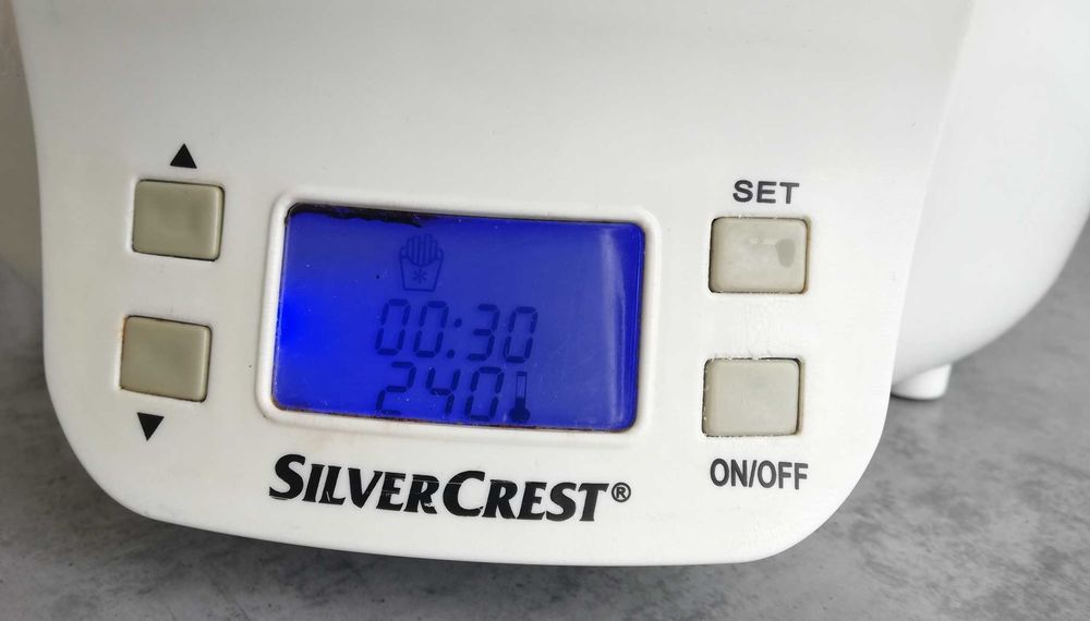 Friteuza cu aer cald