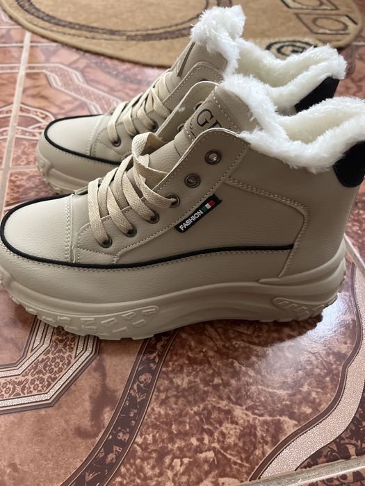 Ghete de iarna pentru dama !