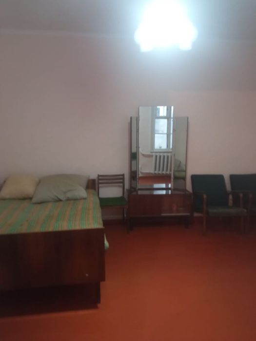 Сдается пол дома с хозяйкой