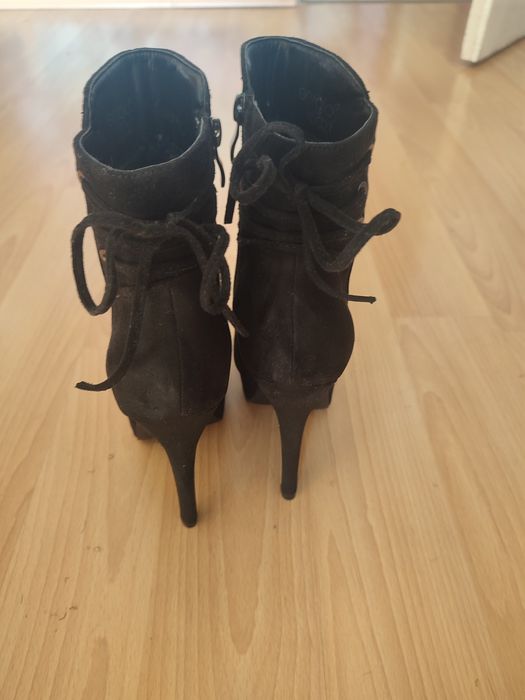 Дамски боти 36 номер