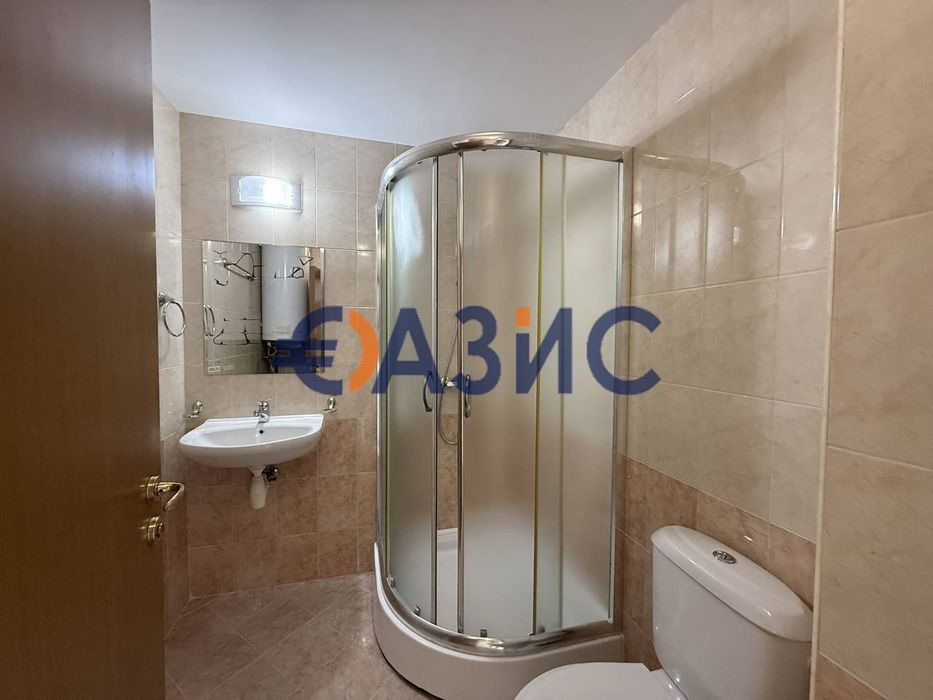 Двустаен апартамент с далечна гледка към морето в Комплекс " Арките" -