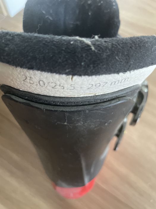 Ски, щеки и обувки Atomic 39-40