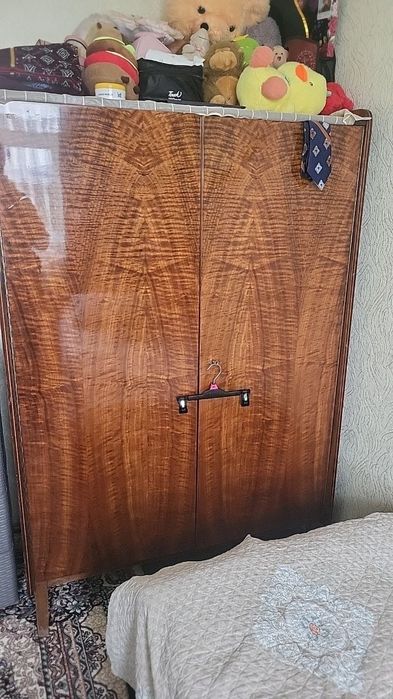 Mebilar  sotiladi B/U