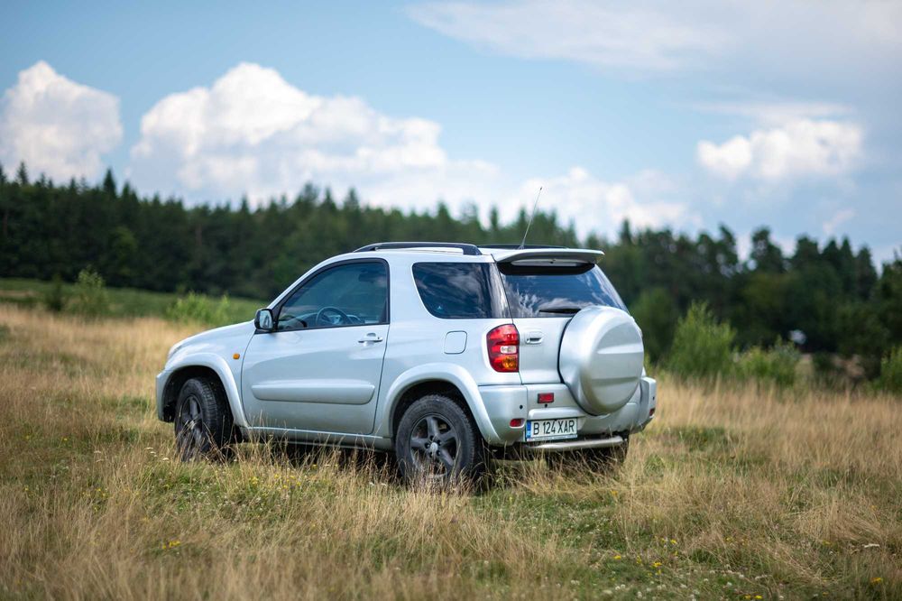 TOYOTA RAV4 0 — imagine 5