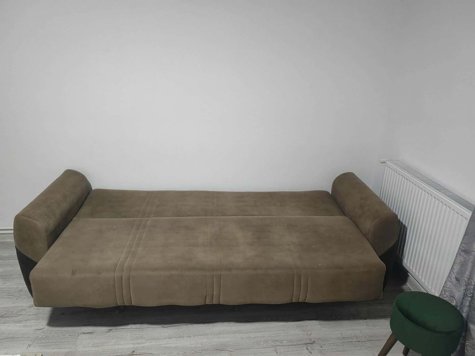 Canapea extensibile cu lada