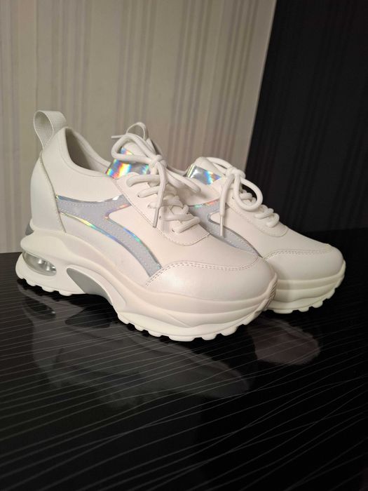 Дамски обувки  спортни 36 ,37 и 38