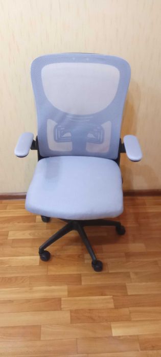 Продам компьютерное кресло