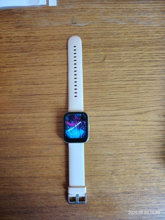 Smartwatch are o pata neagra mica pe ecran