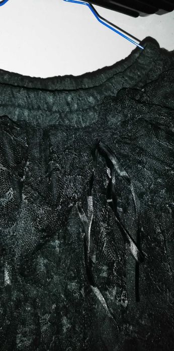 Bluze si fuste deosebite pentru ocazie