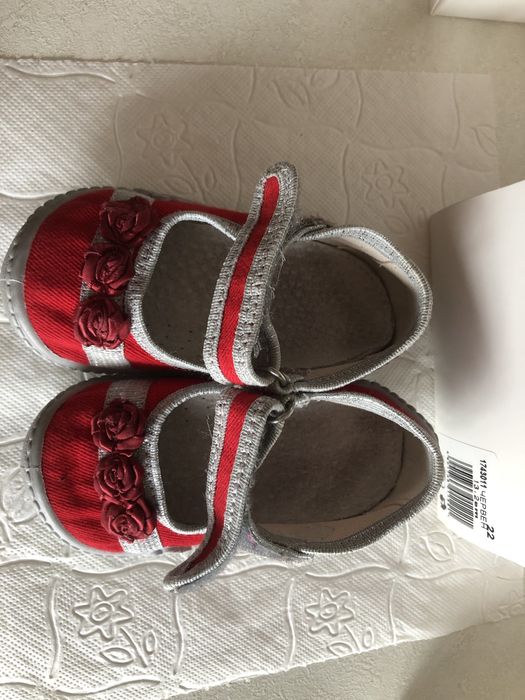 Пантофи за момиче-номер 21