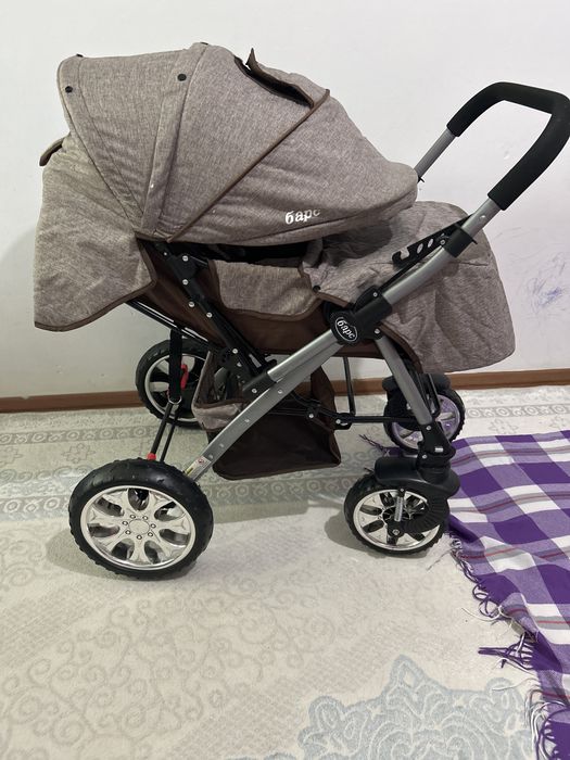 Продам сапальный кравать и комод