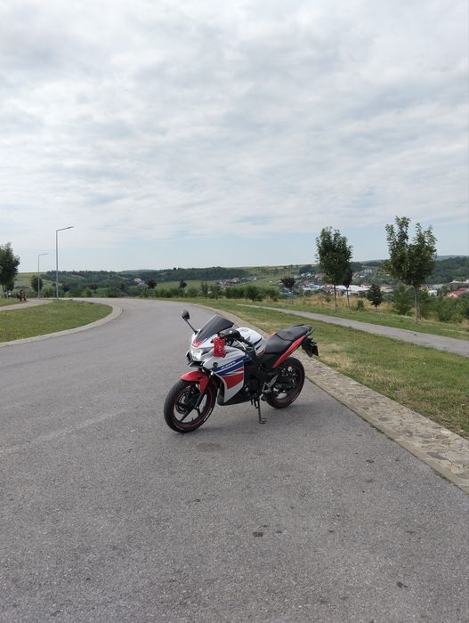 Honda cbr 125 (nu yzf/ktm/aprilia)