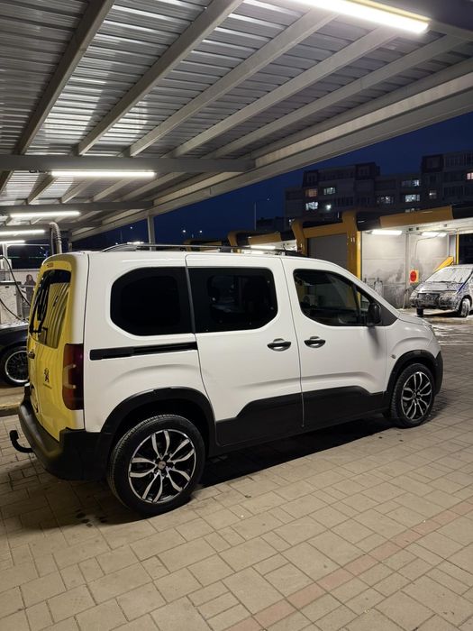 Peugeot Rifter първи собственик !