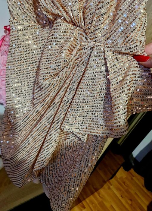 Rochita cu paiete, S