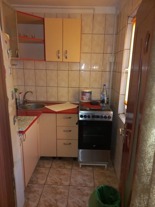 Inchiriez  apartament 2 camere Ploiesti