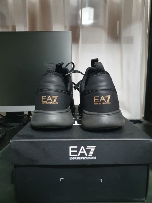 Adidasi Emporio Armani