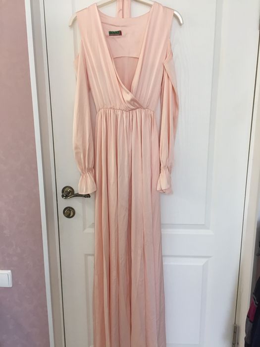 Женская одежда разных моделей