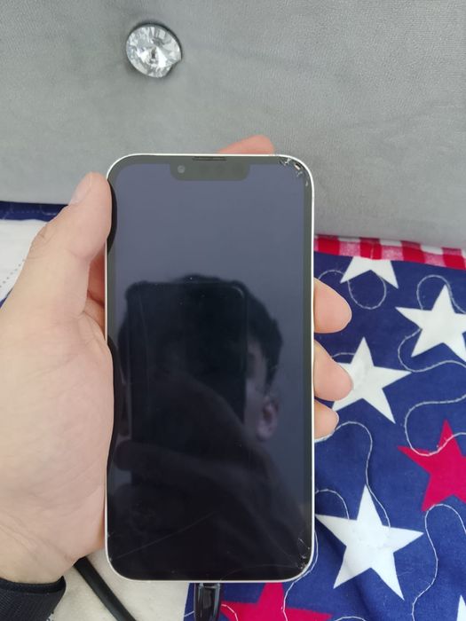 Iphone 13 в хорошем состоянии