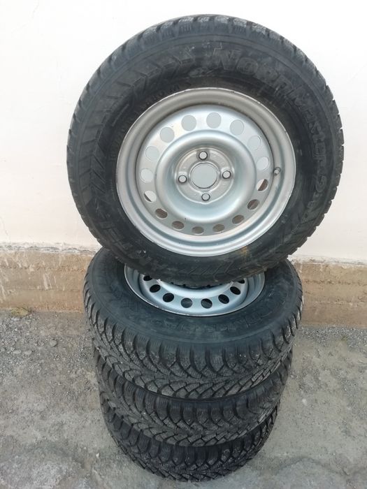 Комплект зимних шин R14