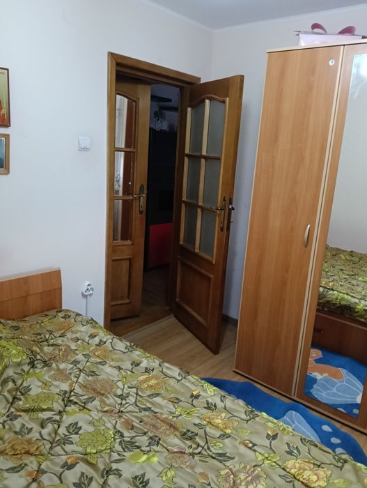 De închiriat apartament