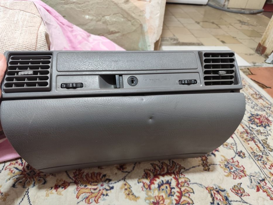 бампер оригинал бмв е36  сидения