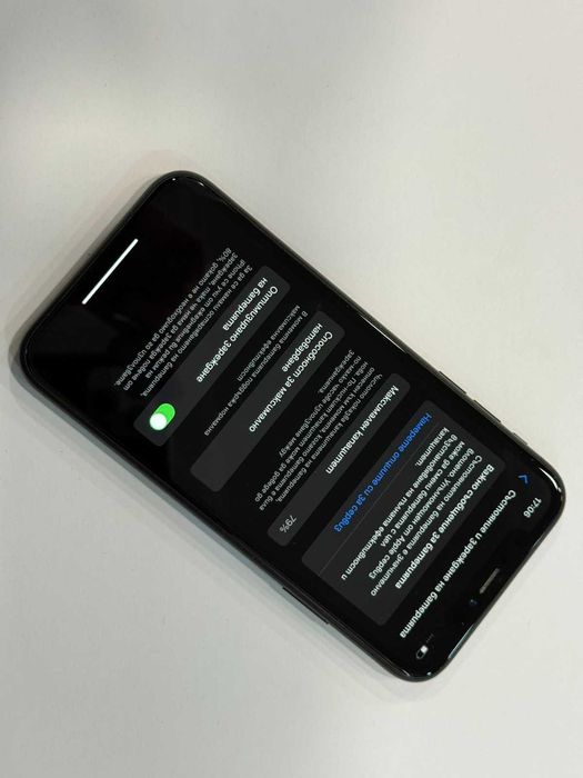 iPhone XR 128GB - 79%