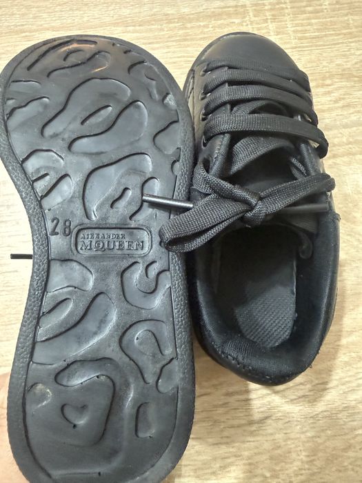 Adidasi alexander mcquen 28