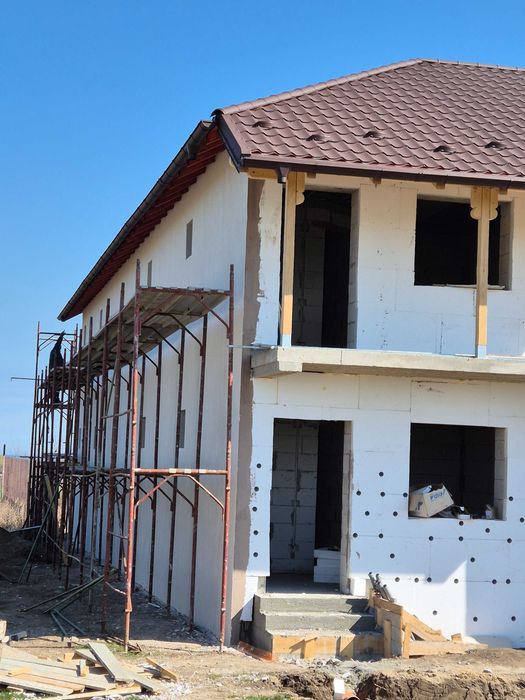Alte Produse și Lucrări de Construcții-Izolații Exterioare, Fațade și Garduri