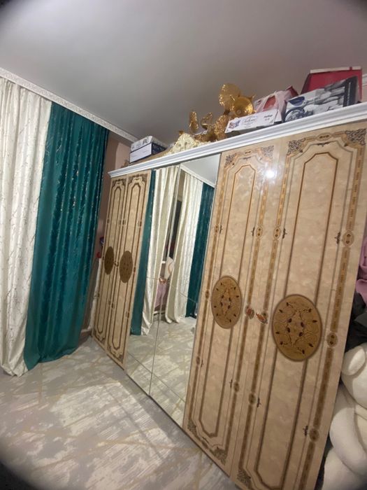 Спальный гарнитур