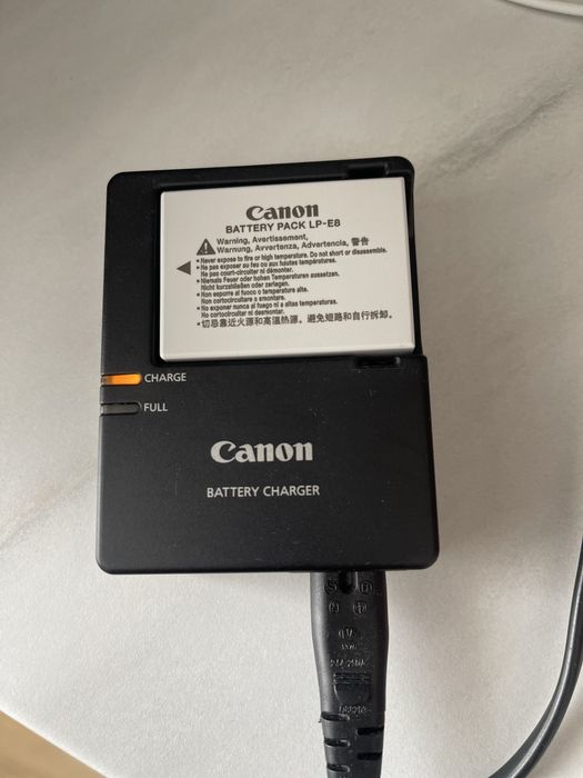 Фотокамера Canon EOS 600D